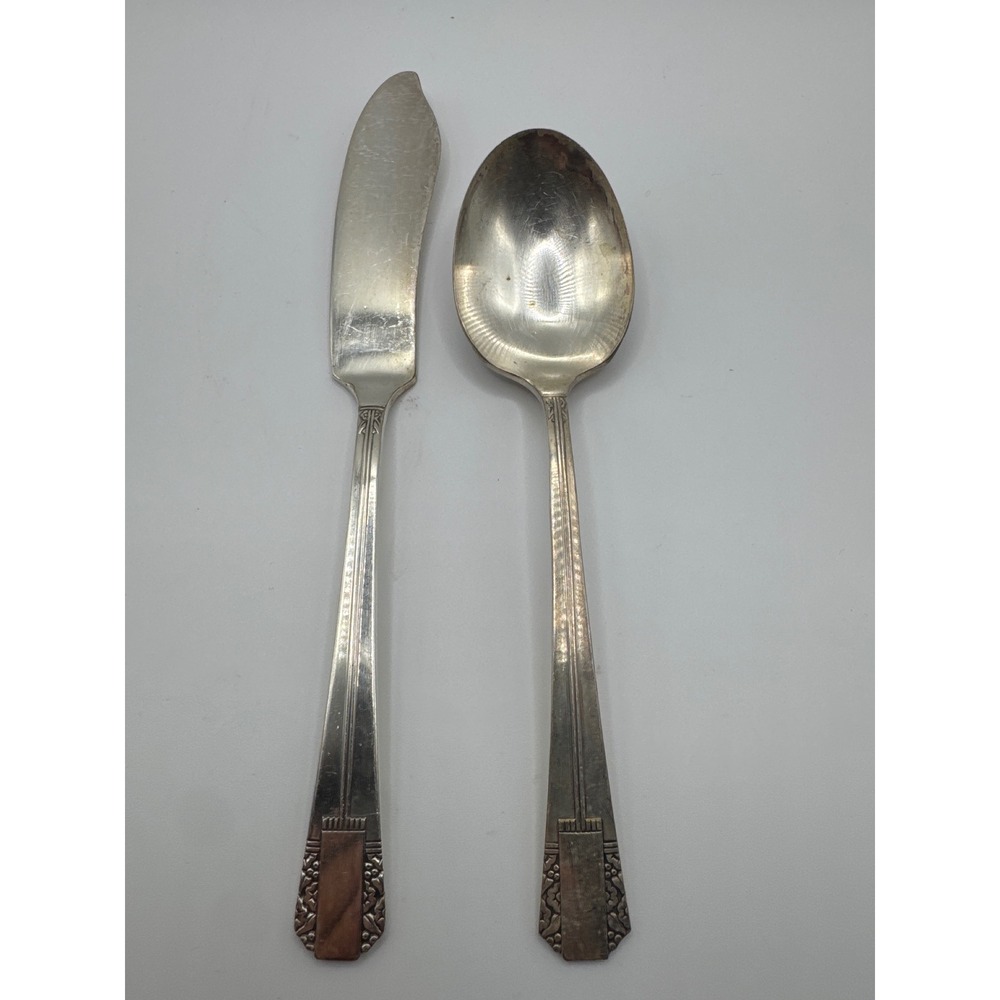 Oneida Wm A Rogers Park Lane Silverplate Butter Spreader and Teaspoon 1936 2pc